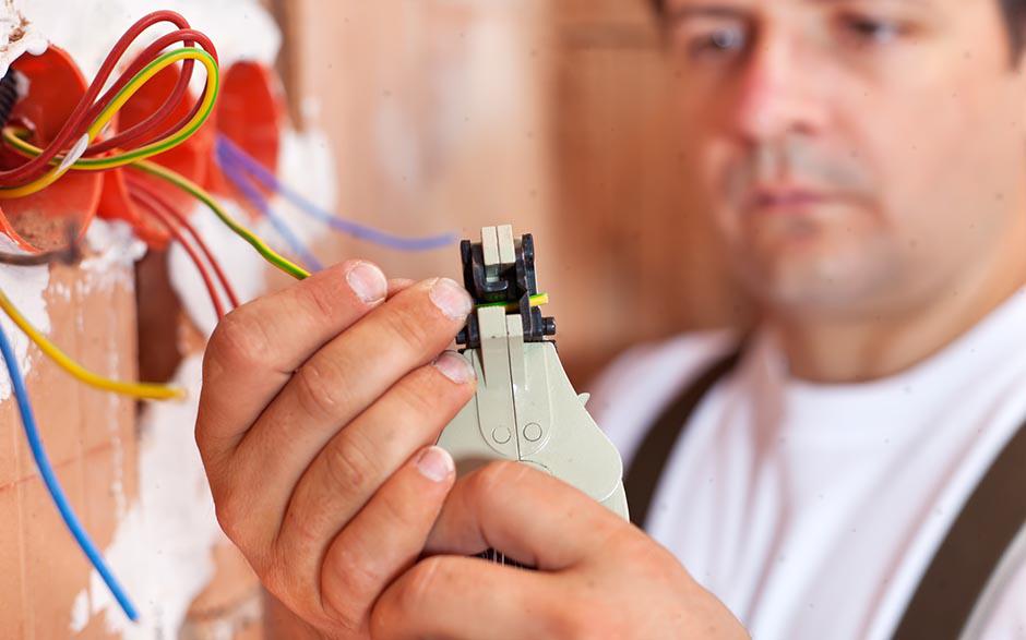 recherche travail électricien bâtiment Maisons-Alfort